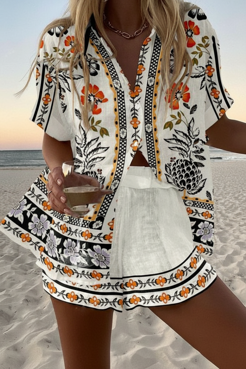 Irella – Short Summer Suit in Floral Pattern
